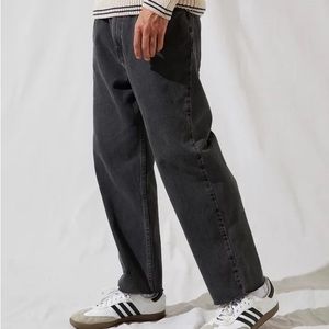 Urban Outfitters Cropped Straight Leg Jean